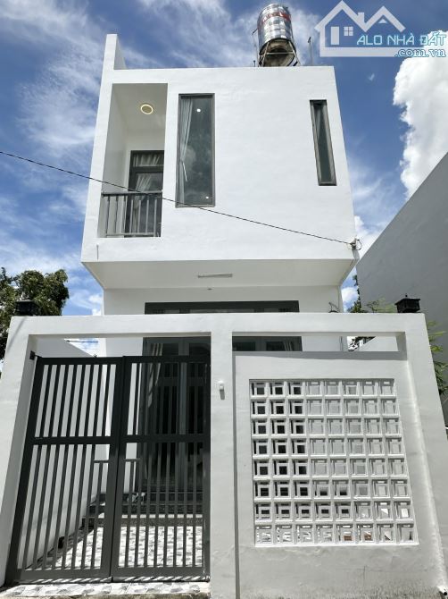 NHÀ MỚI ĐẸP TRỆT LẦU HẺM Đ.HOA VIÊN THÀNH ĐẠT GẦN ĐH Y DƯỢC, ĐH CẦN THƠ, ST LOTTE