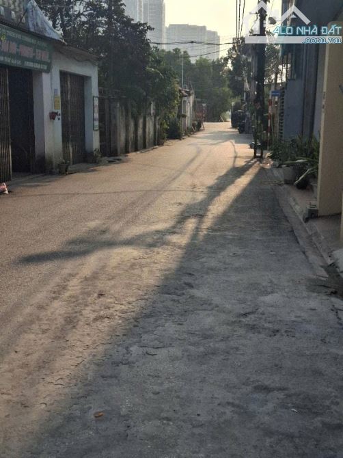 TDP Kiên Thành / Nhà Cũ 227m, 4.5m, 8.8 tỷ/ Gần Ô tô tránh, Xây tòa nhà tuyệt đẹp