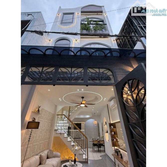 Nhà 3 tầng đẹp như tranh,full nội thất,ngay chợ Thạch Đà, GV: chỉ 4.96 tỷ