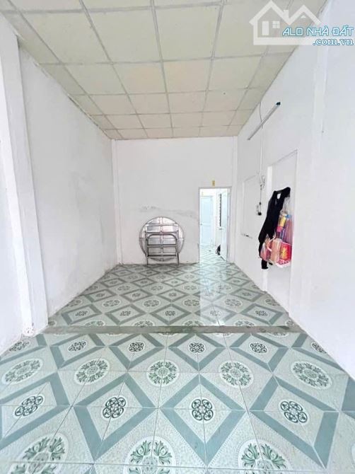 Nhà nhỏ kiệt 24 Lương Văn Can