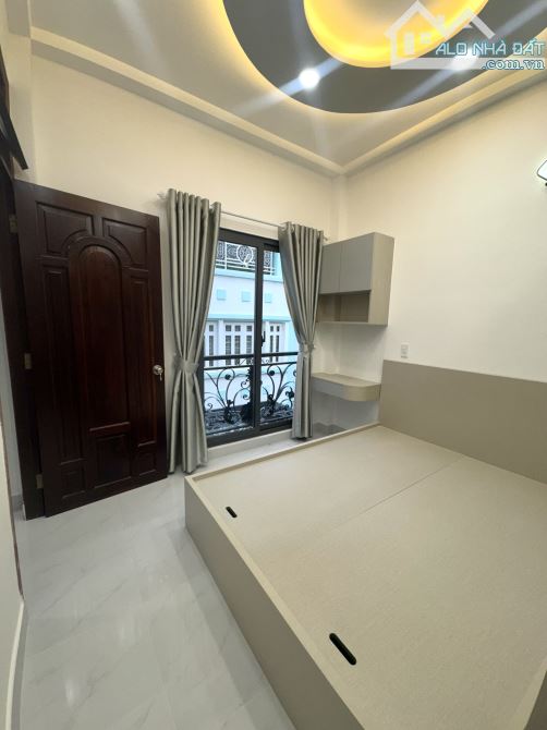 Phan Xích Long, P2, Phú Nhuận, nhà 3Tầng (5 x 9) - 10m ra OTO tránh
