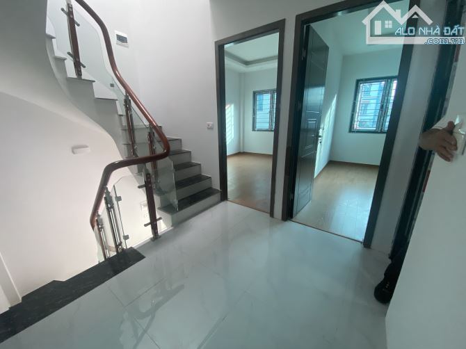 NHÀ 3 TẦNG MỚI TINH SẴN Ở,GẦN HỒ ĐIỀU HOÀ,GẦN CHỢ NHỈNH 4 TỶ
