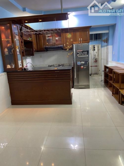 BÁN CĂN HỘ CHUNG CƯ LẠC LONG QUÂN, QUẬN 11, 41M2