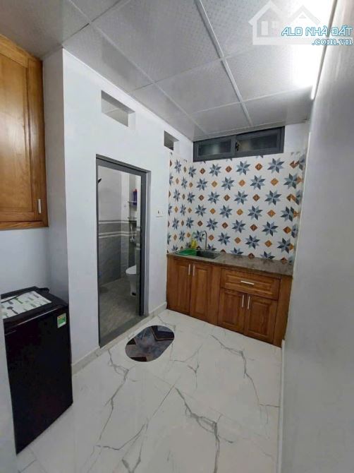 BÁN NHÀ HẺM LÊ THỊ BẠCH CÁT, QUẬN 11, 31M2
