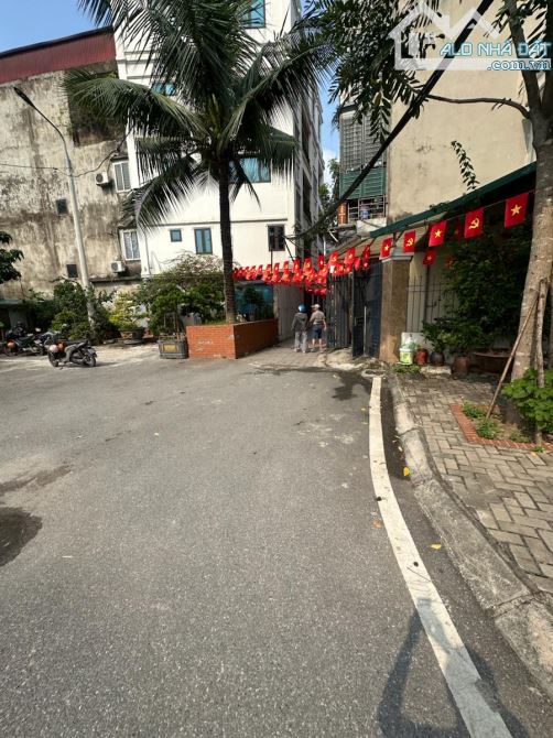 Giải Phóng ,diện tích 73m, cấp 4, MT4m,giá 14,5 tỷ Hoàng Mai