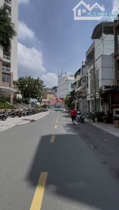 Nhà Nguyễn Văn Nguyễn Hẻm Ô Tô Kinh Doanh Cách 1 Căn Ra Mặt Tiền