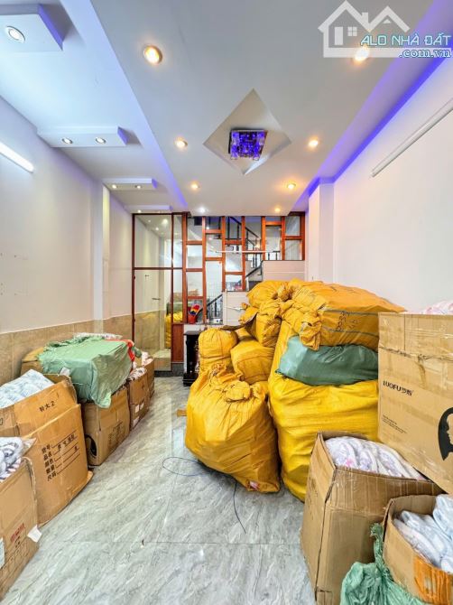 SÁT CHỢ LÊ VĂN QUỚI - CHỈ VÀI BƯỚC RA MT - 51M2 (4x13) 4 TẦNG ĐÚC ĐẸP - CHỈ NHỈNH 5 TỶ🌷
