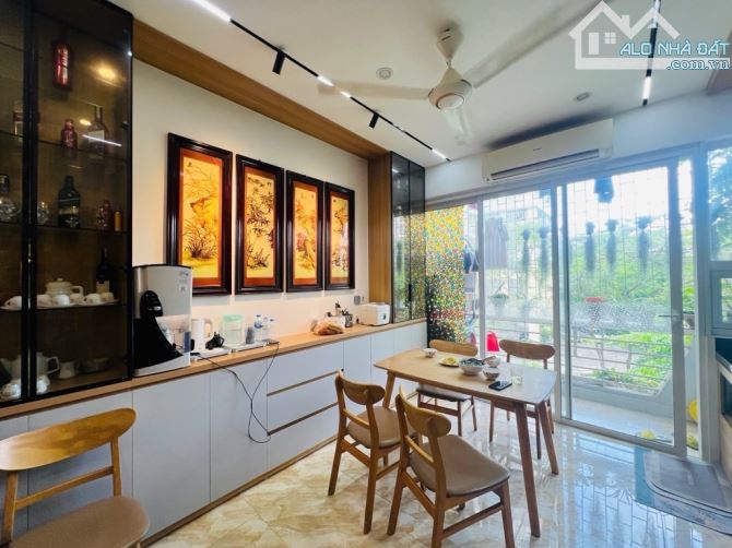 CHUNG CƯ CẦU GIẤY DT 87M 3 NGỦ 2 WC CỰC THOÁNG SÁNG,NHIỀU CỬA SỔ GIÁ 6,6 TỶ