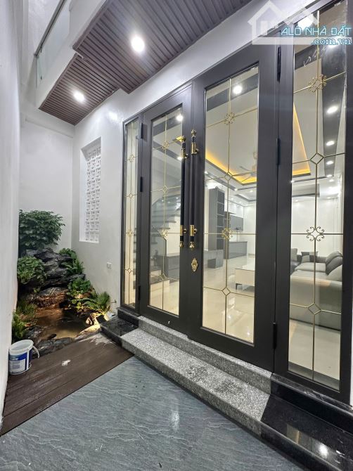 BÁN NHÀ ĐẸP 3.05 TỶ 3 TẦNG 58M2 ( ĐÔNG NAM) NGÕ TRƯỜNG CHINH