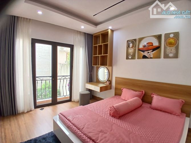 Bán nhà Làng Tó, Tả Thanh Oai 30m, 5 tầng, 5.35 tỷ full nội thất