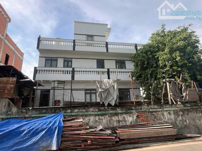 GIẢM 3 TỶ BÁN GẤP BIỆT THỰ VƯỜN (26X39) TÂN XUÂN HÓC MÔN