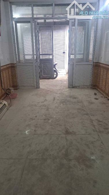 Đức Giang-Tập thể A2-Hàng hiếm - giá độc đắc!