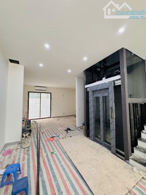Cho thuê nhà nguyên căn Khu đô thị Khai Sơn City - 90m² x 6 tầng, thang máy, điện mặt trời