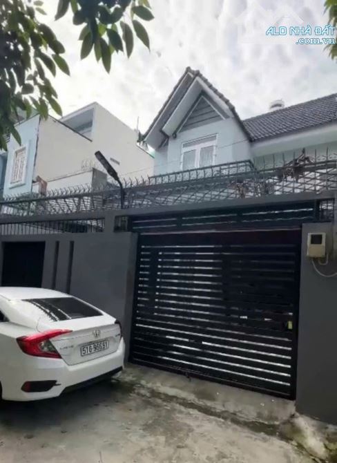 Nhà sân đậu oto ngay Linh Đông, 8x15, 1 trệt 1 lầu, 3pn 2wc. Phù hợp ở + vp cty