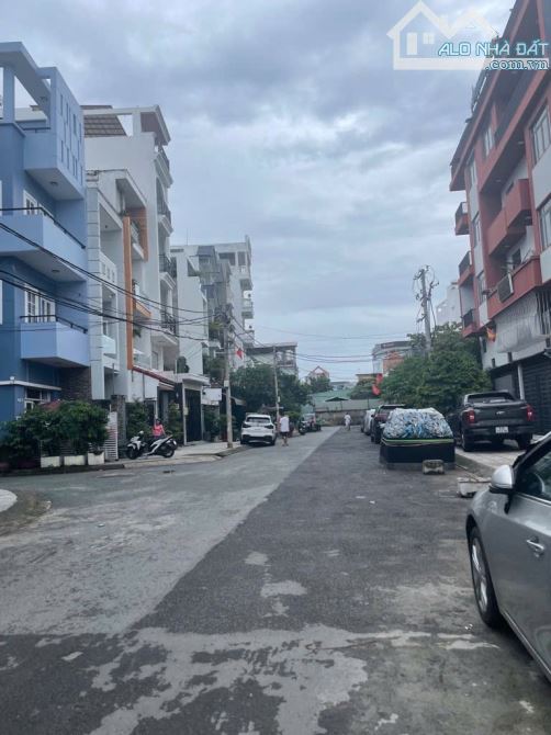 NHÀ ĐẸP 2 TẦNG, Ô TÔ TRÁNH, TRƯỜNG CHINH Q12, 63,5M2- GIÁ 4,090 TỶ