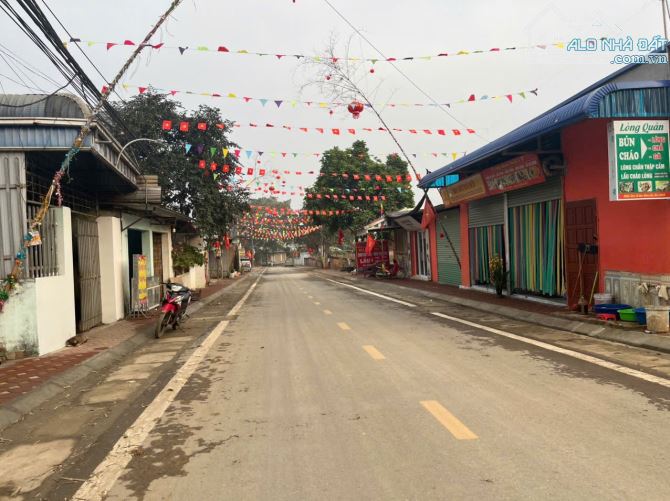 BÁN ĐẤT THÔN 5  300m – PHÚ CÁT – QUỐC OAI