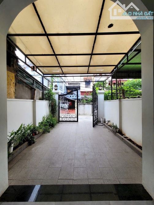 Bán căn nhà 3 tầng ngõ phố Nguyễn Hữu Cầu, ph Hải Dương, TP HP, 95.6m2, mt 4.5m, 4 ngủ