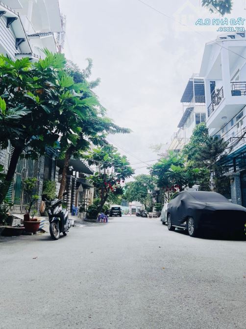 Đất 6.4m*13.2m full thổ cư xây tự do Sh riêng sang tên liền
