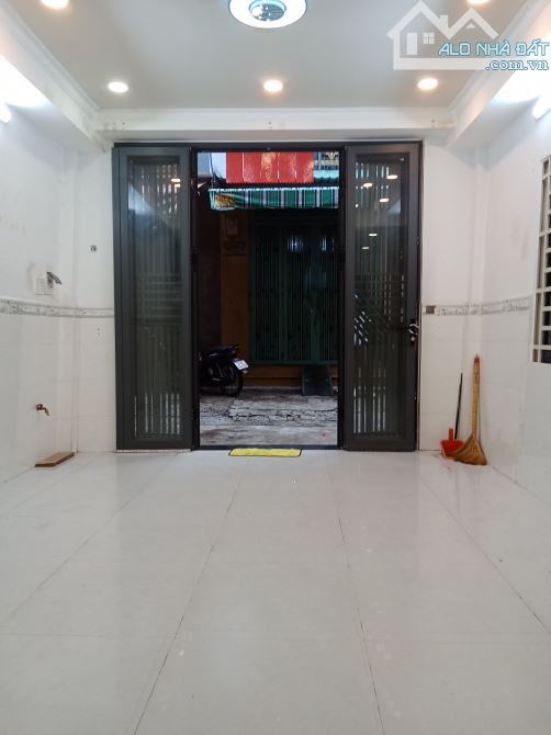 (602) NHÀ 3 MẶT HẺM , CĂN GÓC  36M2 – MINH PHỤNG, Q.11 – CHỈ 6.5 TỎI
