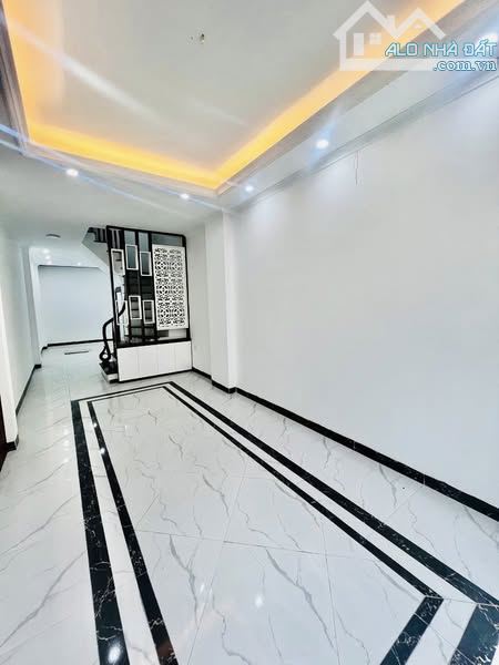 NHÀ ĐẸP MẶT NGÕ, 3 GÁC ĐỖ CỬA, RA Ô TÔ TRÁNH CHỈ 10M - 41M - GIÁ NHỈNH 8 TỶ