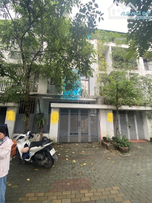 [KĐT AO SÀO] | 70M² | 4 TẦNG | MT 5M | 20 TỶ | PHÂN LÔ – Ô TÔ TRÁNH – VIEW SÂN CHƠI