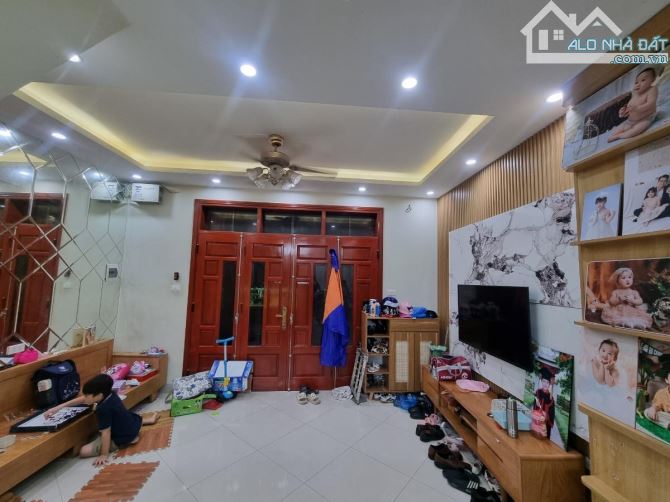 TRẤN ĐỘNG NHÀ ĐẸP PHÚ ĐÔ - MẶT TIỀN VÀNG - NỞ HẬU - NGÕ RỘNG - DÂN XÂY - Ở NGAY