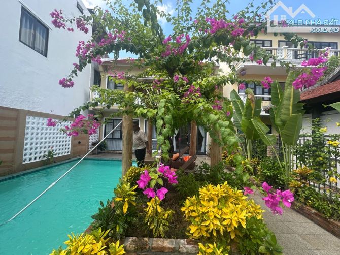 BÁN VILLA 2 TẦNG – HỒ BƠI – DÒNG TIỀN 70–100 TRIỆU/THÁNG – HỘI AN