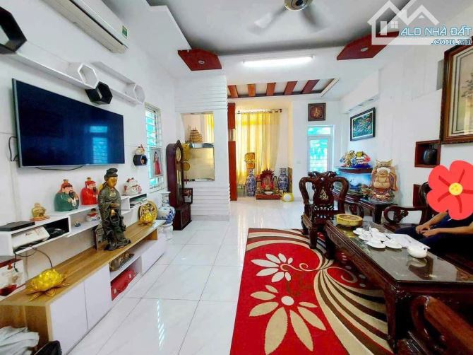 BÁN GẤP NHÀ MẶT PHỐ BA ĐÌNH LÔ GÓC, Ô TÔ, KD, THANG MÁY, VỈA HÈ 70M X 4 TẦNG 21 TỶ