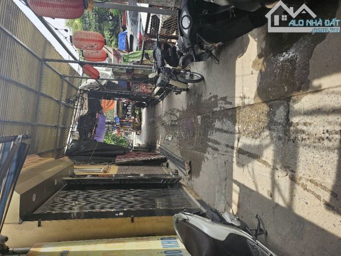 BÁN ĐẤT TẶNG NHÀ 3 TẦNG – 2 MẶT NGÕ – KINH DOANH Ô TÔ – LINH ĐÀM