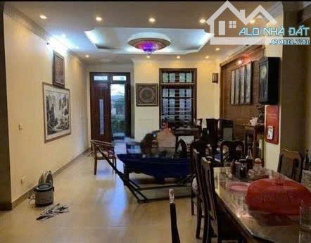Cho thuê nhà nguyên căn tại KĐT Văn Khê, Tố Hữu, Hà Đông. DT 120m x 3 tầng, giá 36tr
