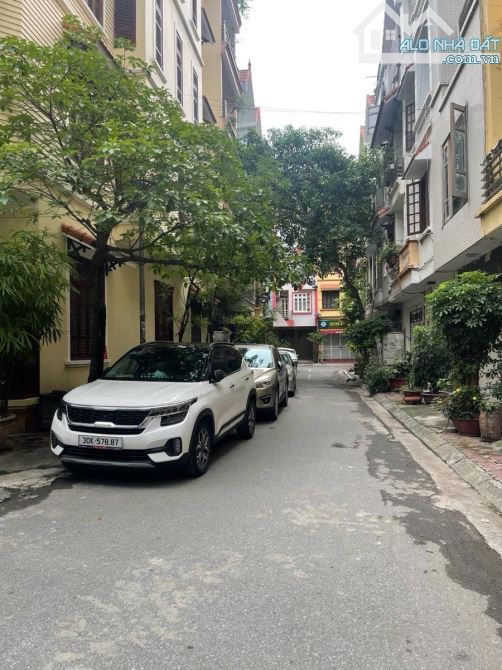 Bán nhà Trần Quang Diệu 77m² mặt tiền 6,2m khu vip Đống Đa giá 24,3 tỷ