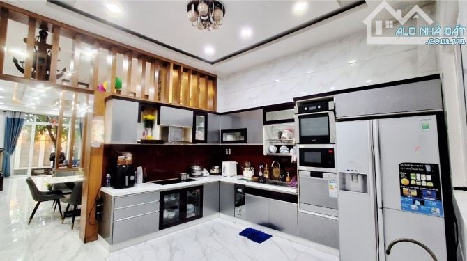 Bán gấp biệt thự mini. 155m2. Ngan 8m. Liên khu 4-5. Chỉ 11.3ty - 10