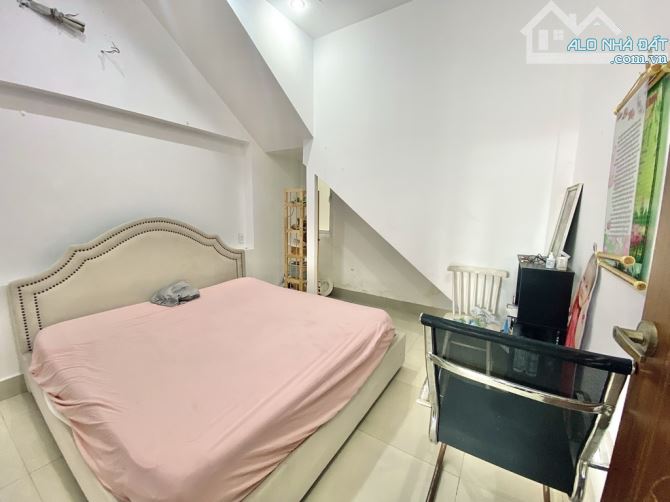 🏡 🏡BIỆT THỰ 2 TẦNG - NGANG BỀ THẾ 8M x 16M - NGAY TRƯỜNG CHINH - NGUYỄN VĂN QUÁ - 11