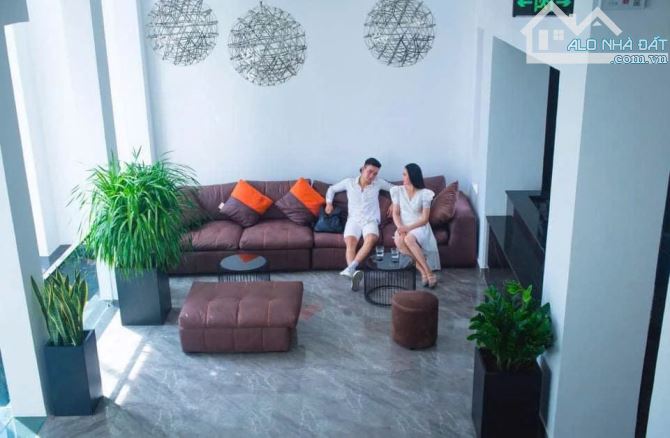 KHÁCH SẠN 3 TẦNG MẶT TIỀN NGUYỄN TẤT THÀNH - DIỆN TÍCH KHỦNG 600m2 - 33 PHÒNG - CHỈ 43.5TỶ - 1