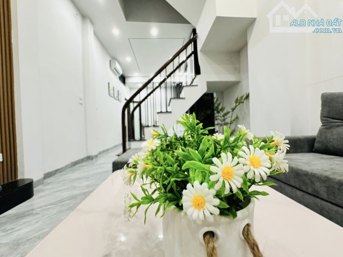 Chính chủ bán nhà 4 tầng, 39m, ở sướng, kinh doanh đỉnh cao, Bạch Mai - 1
