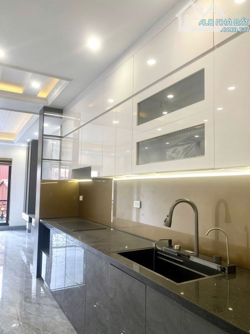 Lô góc duy nhất 6 tầng, thang máy,73m ô tô vào nhà, ở sướng, kinh doanh đỉnh cao, Lĩnh Nam - 1