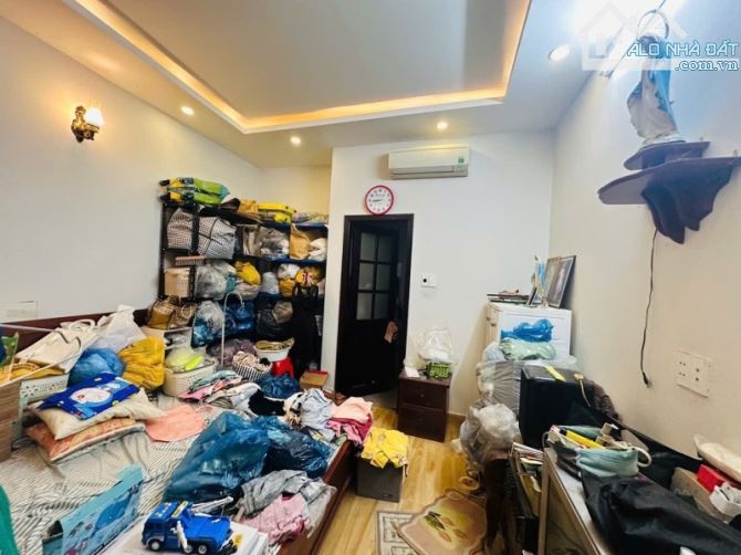 BÁN NHÀ QUẬN 3 HXH 50M2 5 TẦNG NGANG 4M 5 PN CHDV HẺM THÔNG LÊ VĂN SỸ 7.8 TỶ. - 1