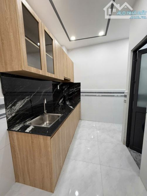 Gần Văn Cao Tân Phú 2 Tầng -Hẻm Thông Thoáng -Đã Hoàn Công Đủ - Chỉ 3,18Tỷ. -DT: 3 x 8m, T - 1