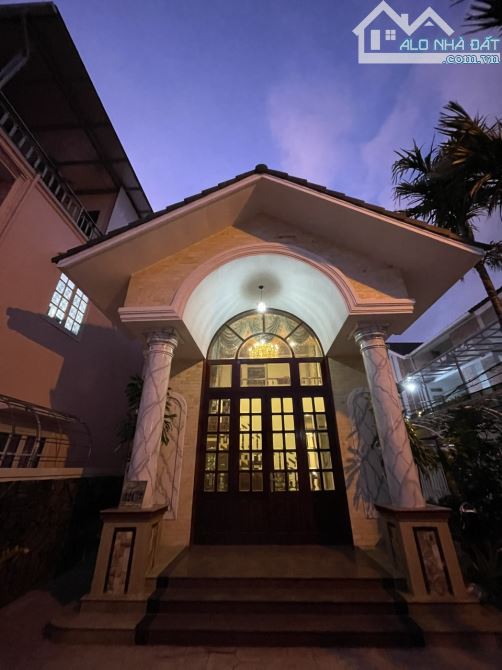 Cần bán villa 2 MẶT TIỀN Sương Nguyệt Ánh-  P9 Đà Lạt. -  16.5 tỷ - 1