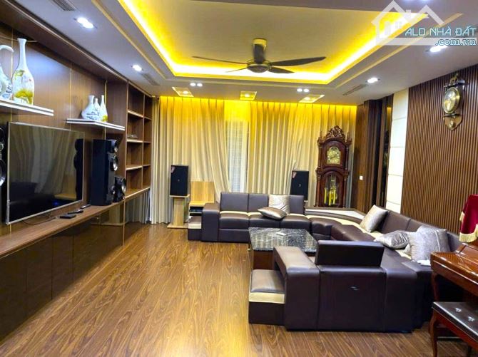 Bán nhà phố Hoàng Đạo Thành, Thanh Xuân, 72m²*7T thang máy, MT 7.5m, lô góc 2 thoáng - 1