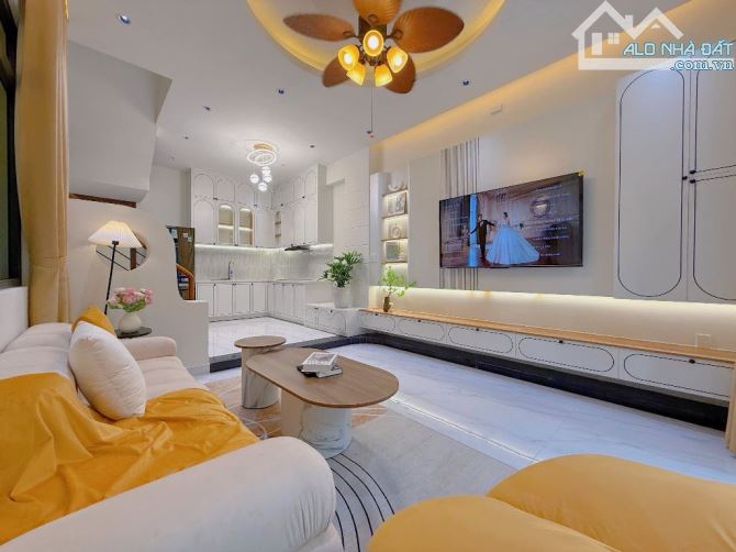 BÁN NHÀ KIỆT Ô TÔ ĐIỆN BIÊN PHỦ FULL NỘI THẤT DỌN VÀO Ở NGAY TRUNG TÂM ĐÀ NẴNG CHỈ 5,X TỶ - 1