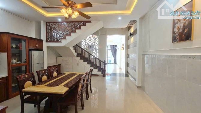 Bán nhà đẹp 3 tầng mặt tiền đường Trần Thị Tính, Phước Hòa cũ, nay là phường Nam Nha Trang - 1