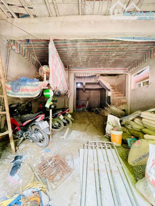 BÁN NHÀ GIÁP NHẤT - THANH XUÂN - THANG MÁY - FUL NỘI THẤT - 75M X 8 TẦNG - MT 5.6M - 1