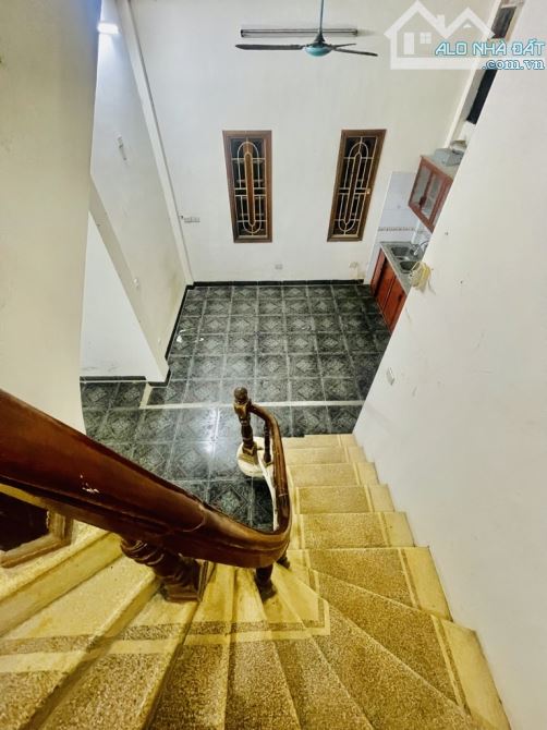 Bán nhà Thái Thịnh ba bước ra ô tô dân xây khung cột bê tông chắc chắn 51m  giá 10.8 tỷ ( - 1