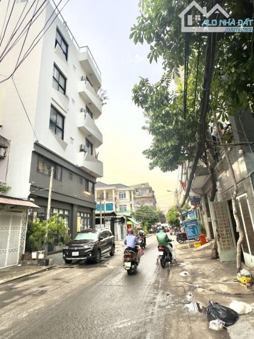 BÁN CHDV 12m*10m, 20 PHÒNG- HĐT 50tr, 4 TẦNG- 1 ĐỜI CHỦ GẦN ĐH VĂN LANG - 1