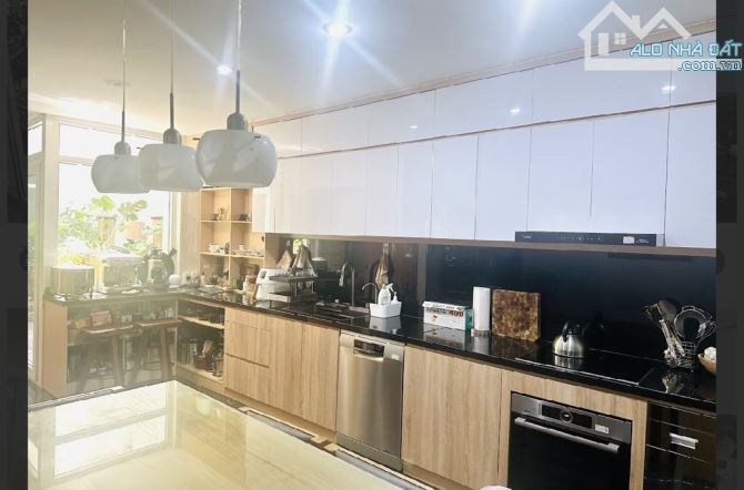 BÁN GẤP NHÀ PHỐ QUAN HOA-CẦU GIẤY -LÔ GÓC -TẶNG NỘI THẤT -90 m2-4 TẦNG - 1