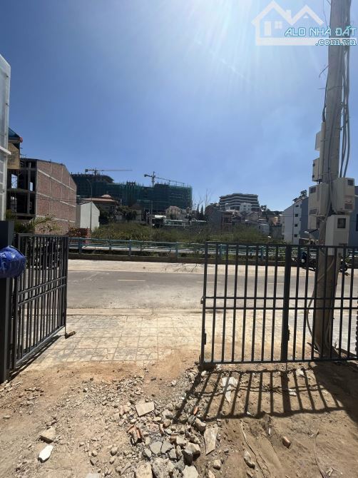 Bán Đất Mặt Tiền Gần Hồ Xuân Hương Phường 10 Đà Lạt 10 Tỷ - 1