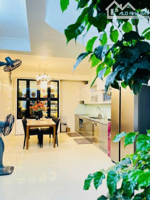 Bán nhà phân lô Vạn Phúc Liễu Giai, 63m² ô tô vào nhà, ở sướng - 1