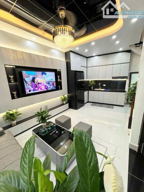 SỐC, Cực Hiếm Nhà Bồ Đề Long Biên 35m x 5t Giá chỉ 8 tỷ có TL - 1