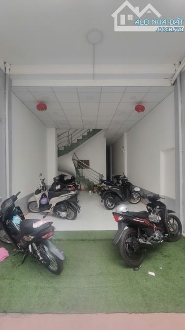 CĂN HỘ DỊCH VỤ- TÂN PHÚ  - 108M2 - DÒNG TIỀN 50TR- HƠN 11 TỶ TL - 1